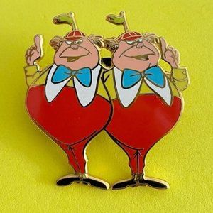Disney 2001 Tweedledee & Tweedledum Pointing Upwards Pin #6382
